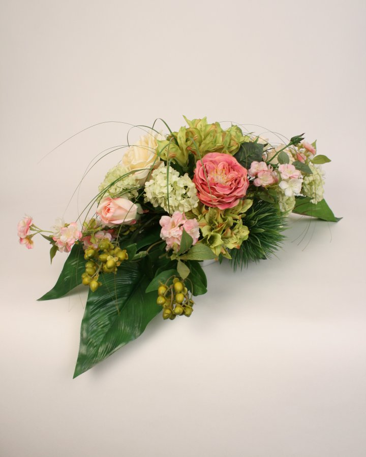 Композиция микс с розами